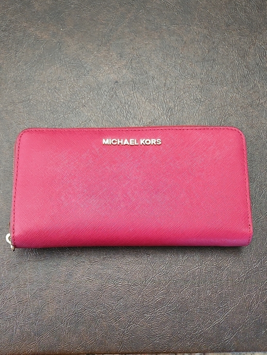 Michael Kors Handbags - Michael Kors Mulberry Jet Set Zip-Around Leather Wallet